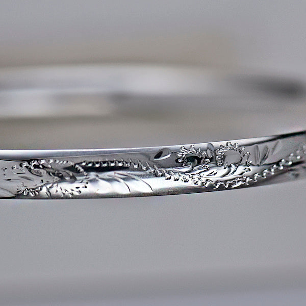 ENGRAVED COMFORT FIT BANGLE 5.5MM