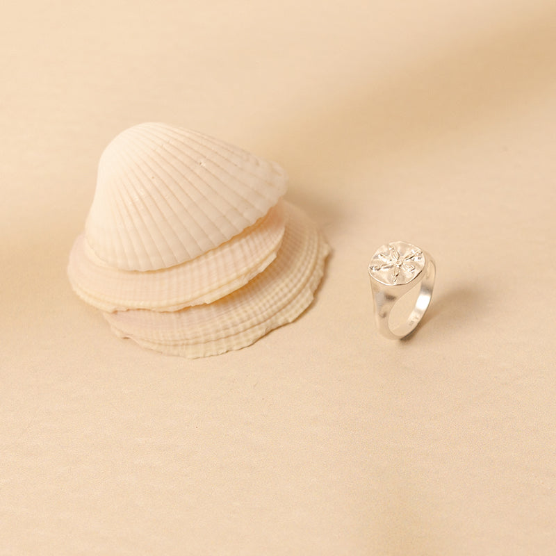 SAND DOLLAR SIGNET RING