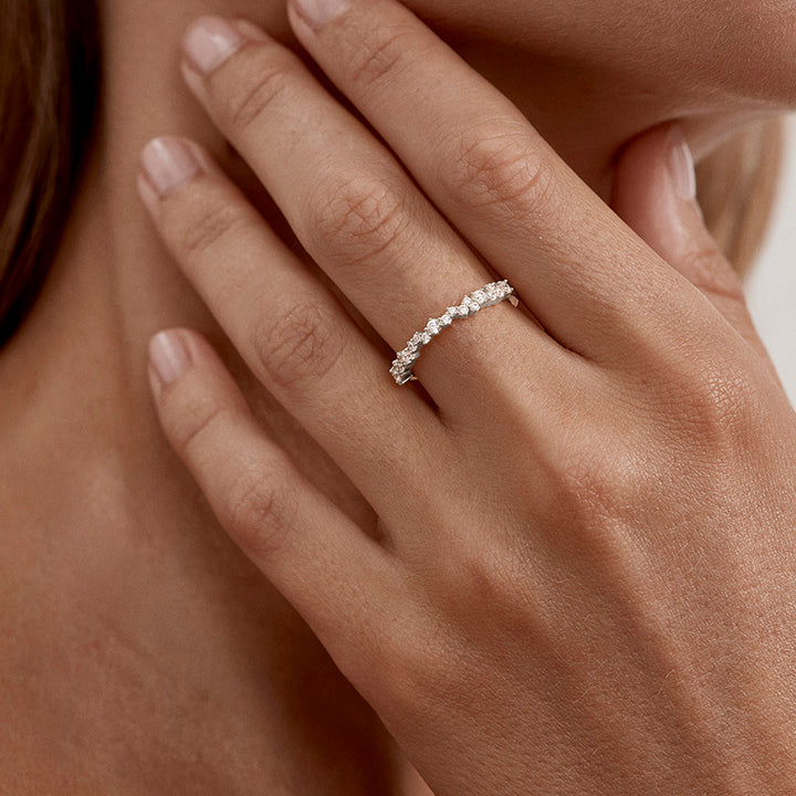 CRYSTAL DUST FINE RING