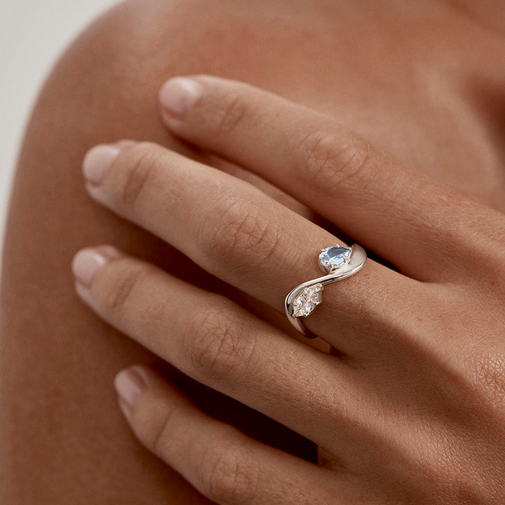 WITH FREEDOM I BECOME RING
