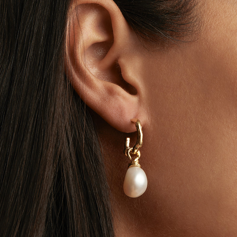 WHISPERS OF TRANQUILLITY PEARL HOOPS