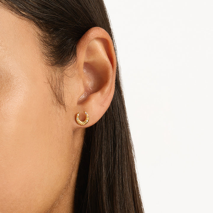 LUCKY HORSESHOE STUD EARRINGS