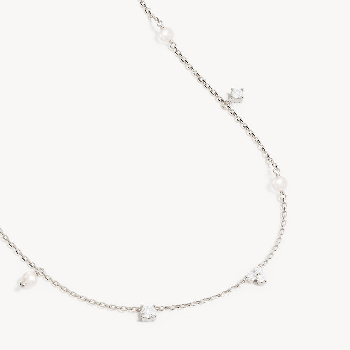 MOONLIT BLOOM PEARL CHOKER