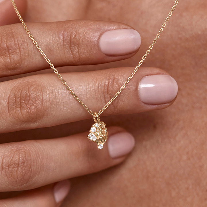 YOU ARE MAGIC ZODIAC NECKLACE LEO
