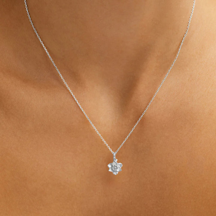 NARCISSUS DECEMBER BIRTH FLOWER NECKLACE