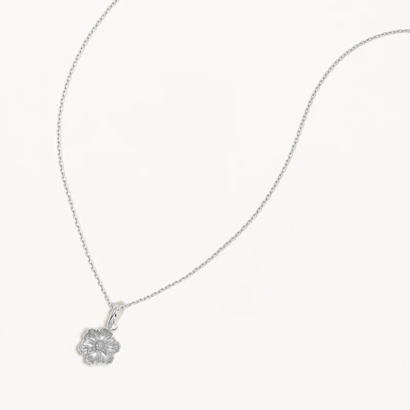 POPPY AUGUST BIRTH FLOWER NECKLACE