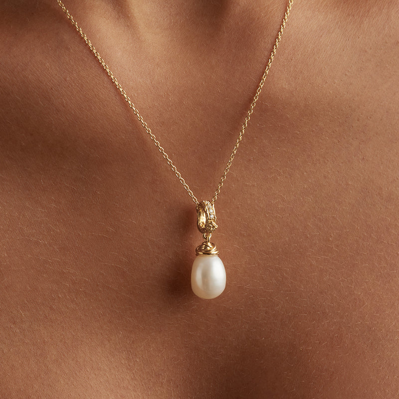 WHISPERS OF TRANQUILLITY PEARL PENDANT