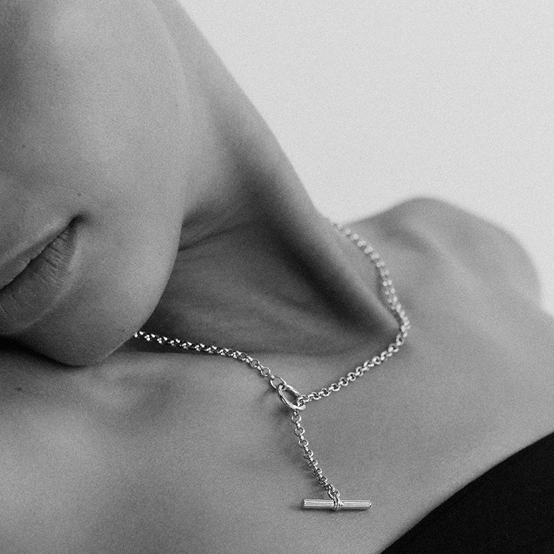 EVOLVE T-BAR NECKLACE