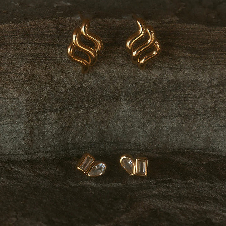 ARISE OVERSIZED STUDS