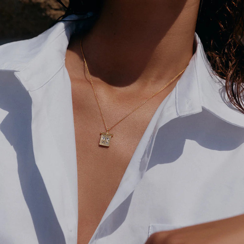 PLACE PENDANT NECKLACE