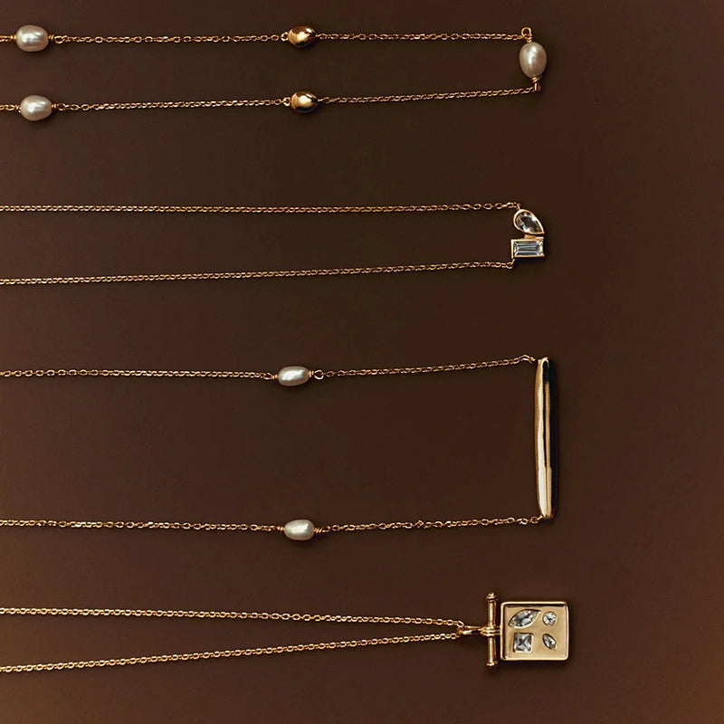 PLACE PENDANT NECKLACE