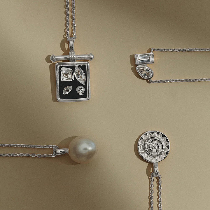 PLACE PENDANT NECKLACE