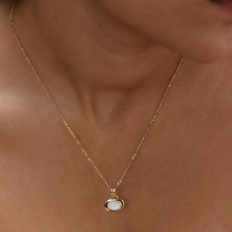 PASSAGE NECKLACE