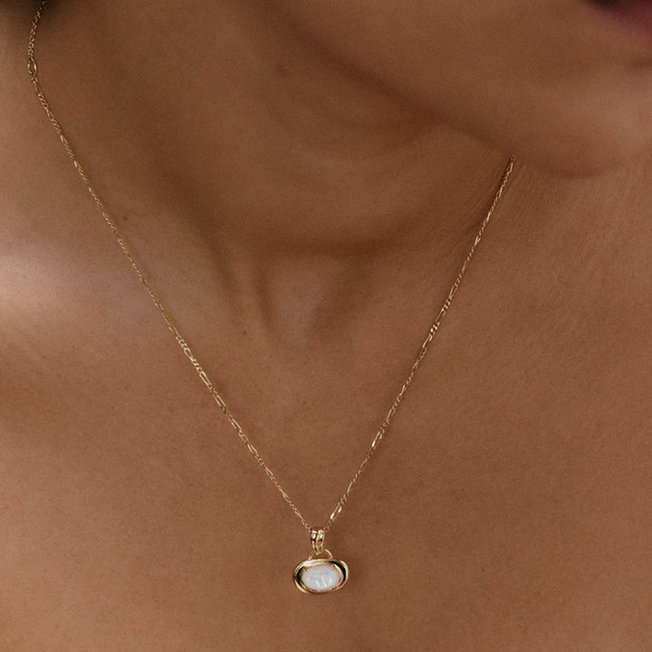 PASSAGE NECKLACE