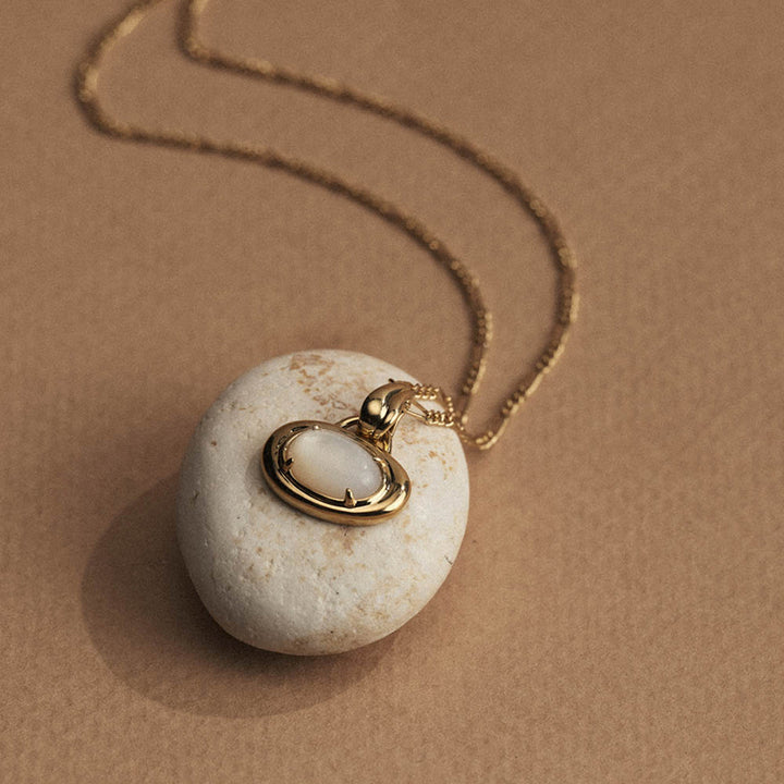 PASSAGE NECKLACE