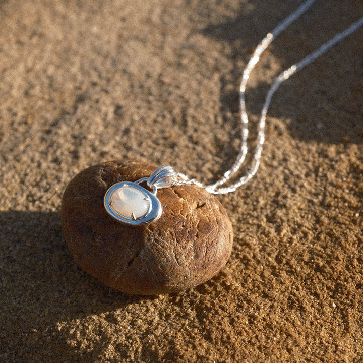 PASSAGE NECKLACE