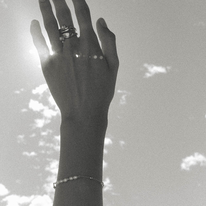 RESONANCE PEARL BRACELET