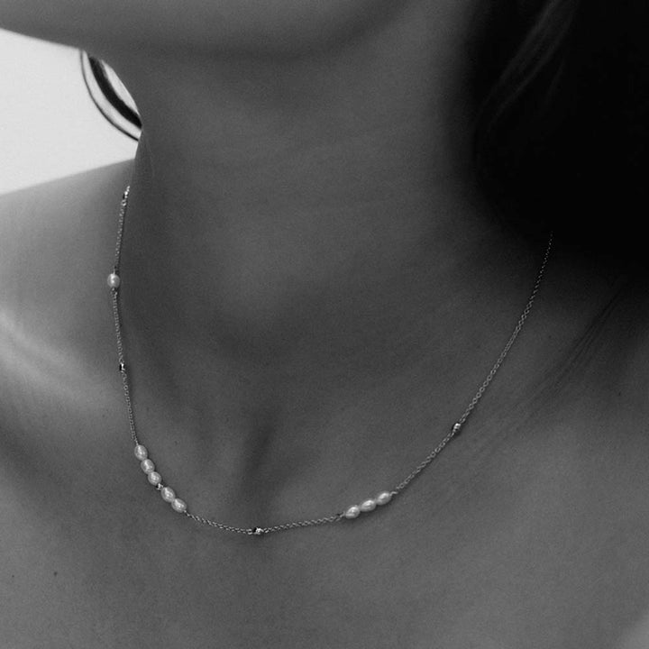 RESONANCE PEARL NECKLACE