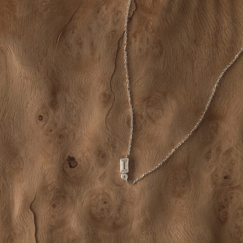 VANTAGE TOPAZ NECKLACE