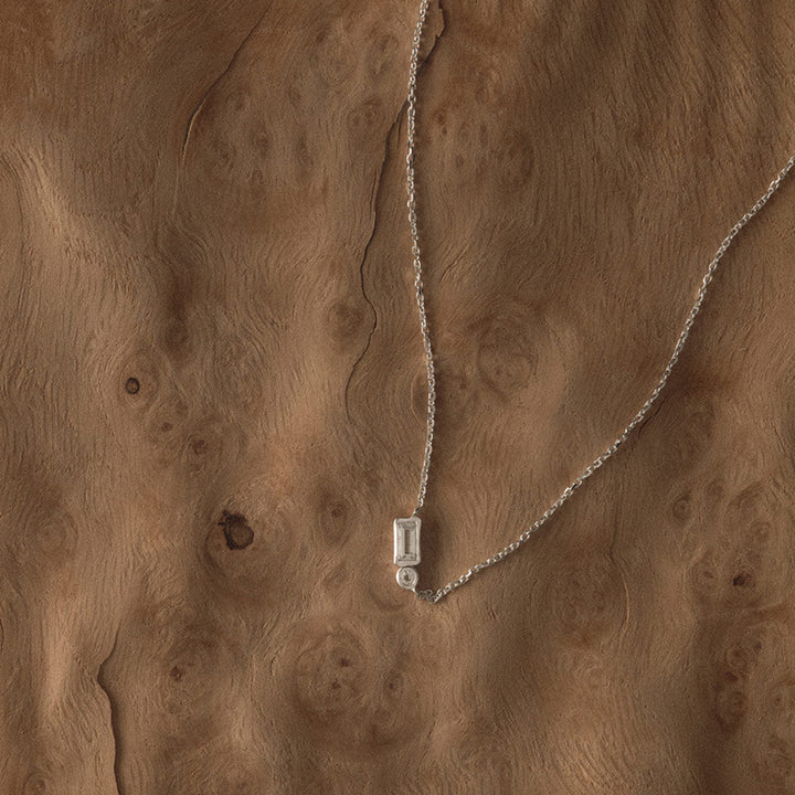 VANTAGE TOPAZ NECKLACE