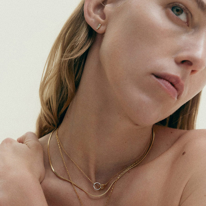 VANTAGE TOPAZ STUDS