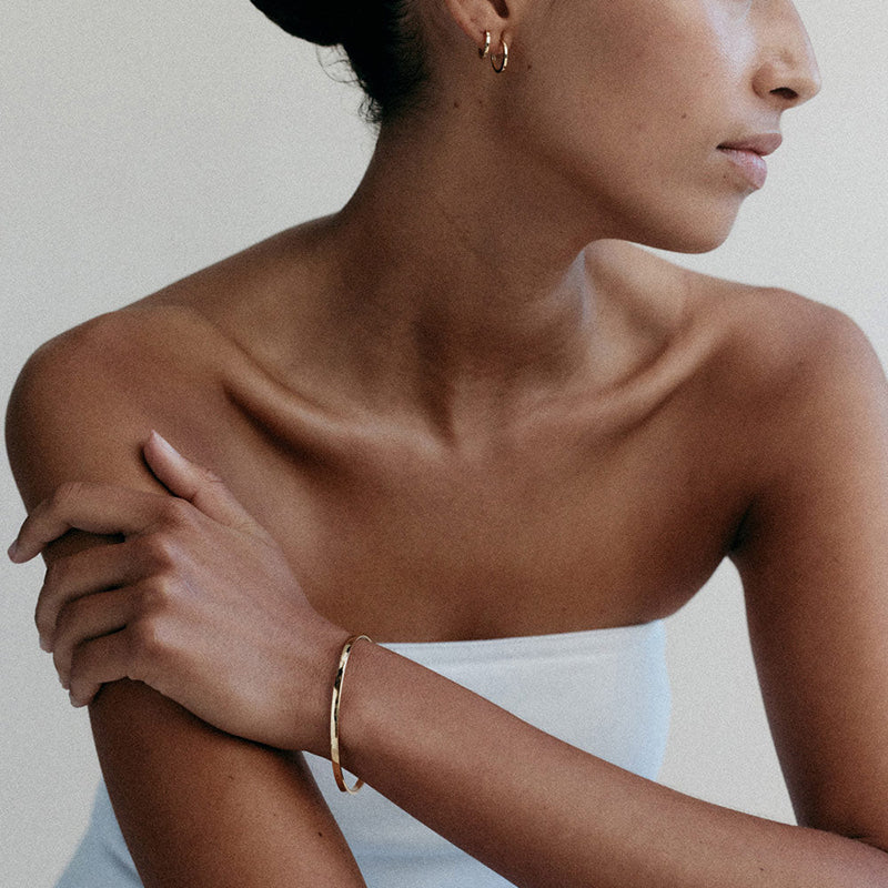 CONTOUR BANGLE