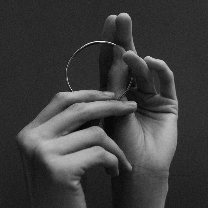 CONTOUR BANGLE