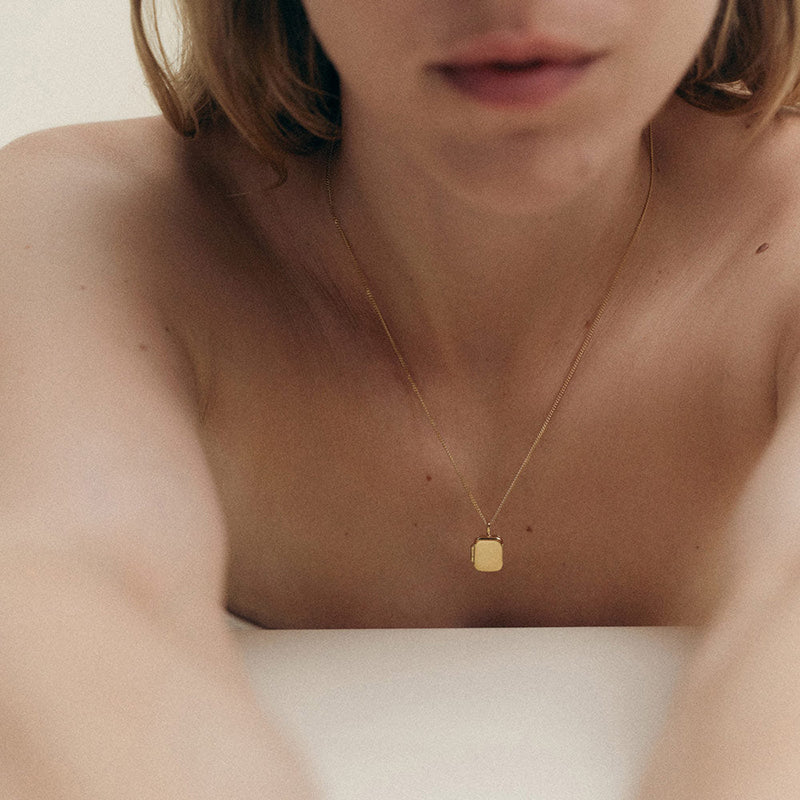 VERA LOCKET