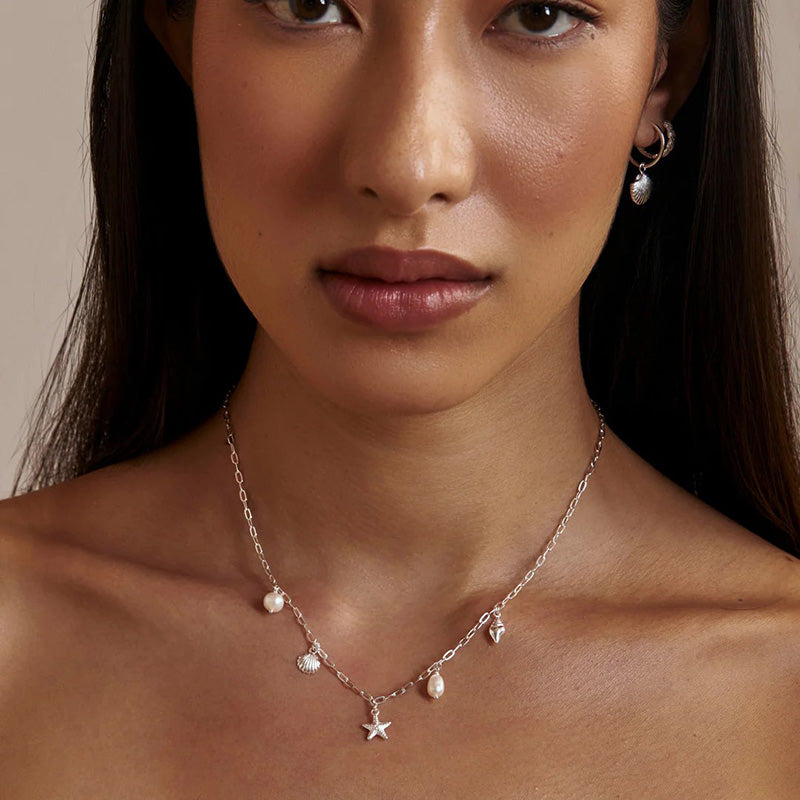 OCEANIC CHARM PEARL NECKLACE