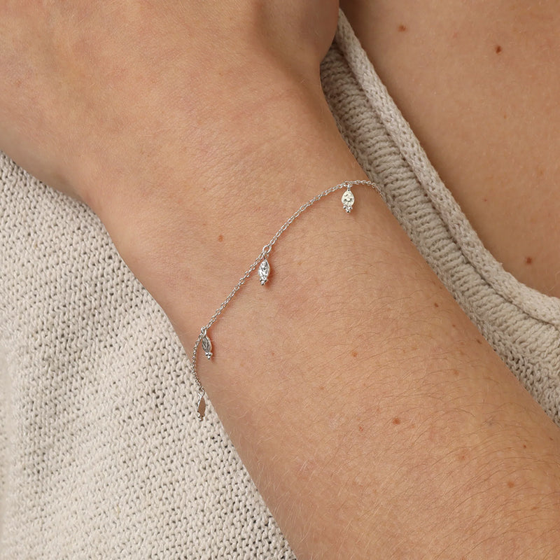 GLISTENING DROPS BRACELET
