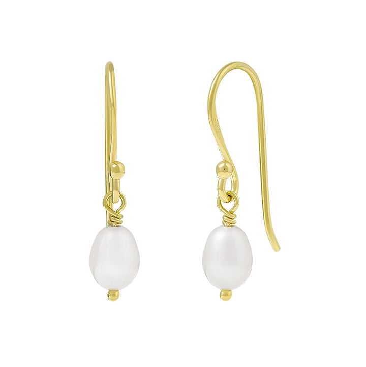 DELICATE PEARL EARRINGS