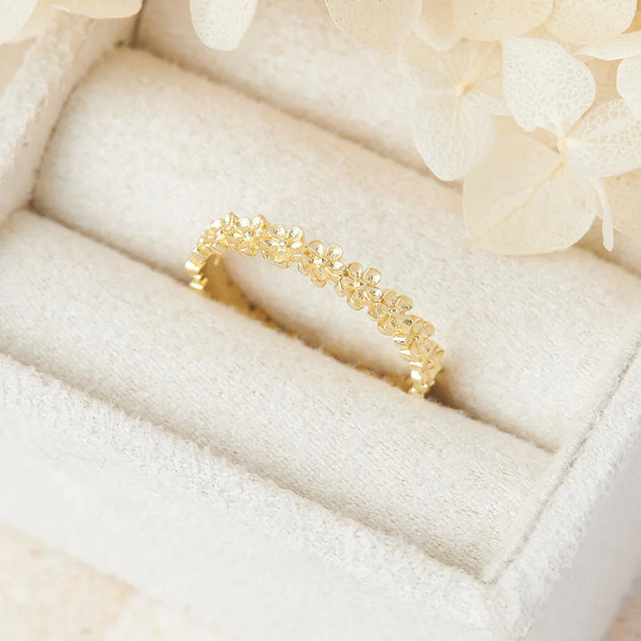 DAINTY DAISY CHAIN RING
