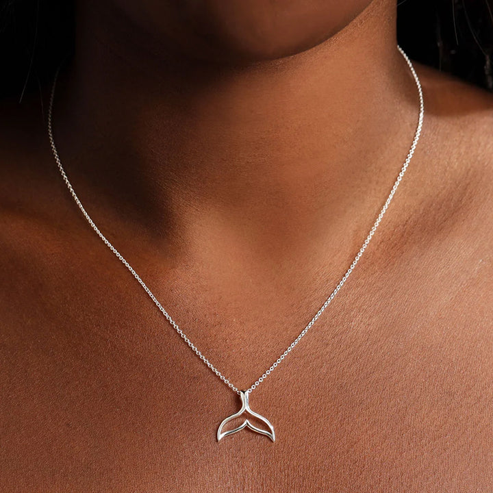 MINKE WHALE TAIL NECKLACE