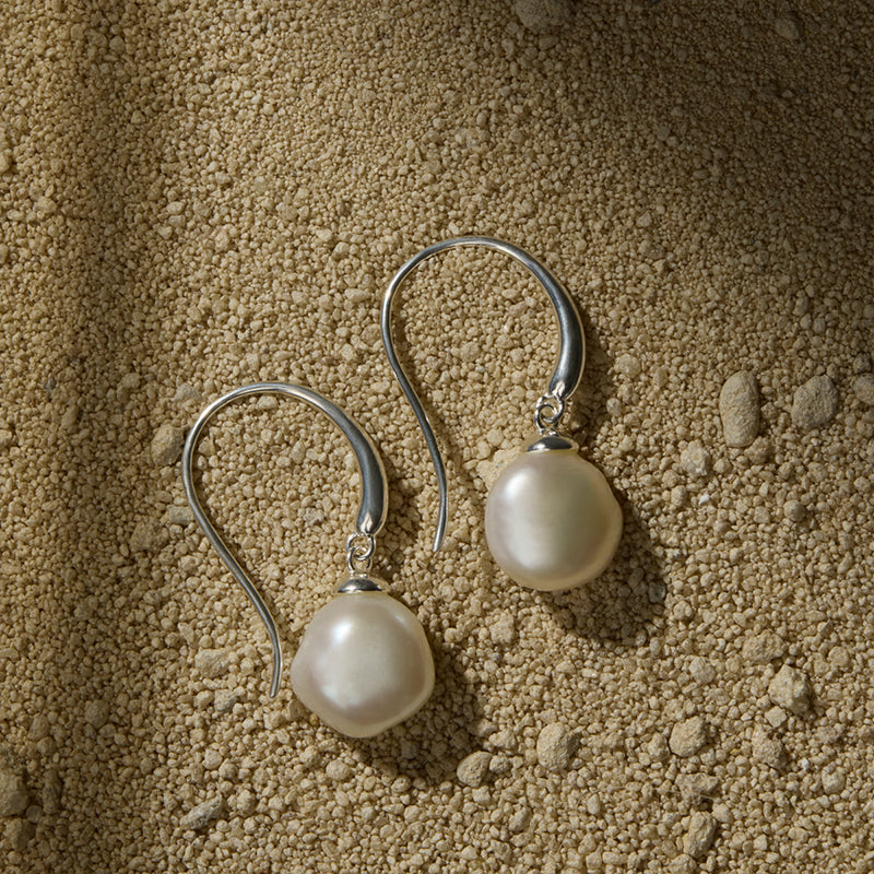 OCEAN GLOW & PEARL EARRING