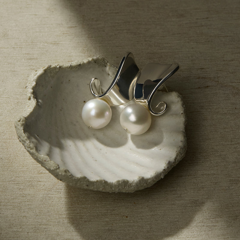 SUNBEAM & PEARL EARRING