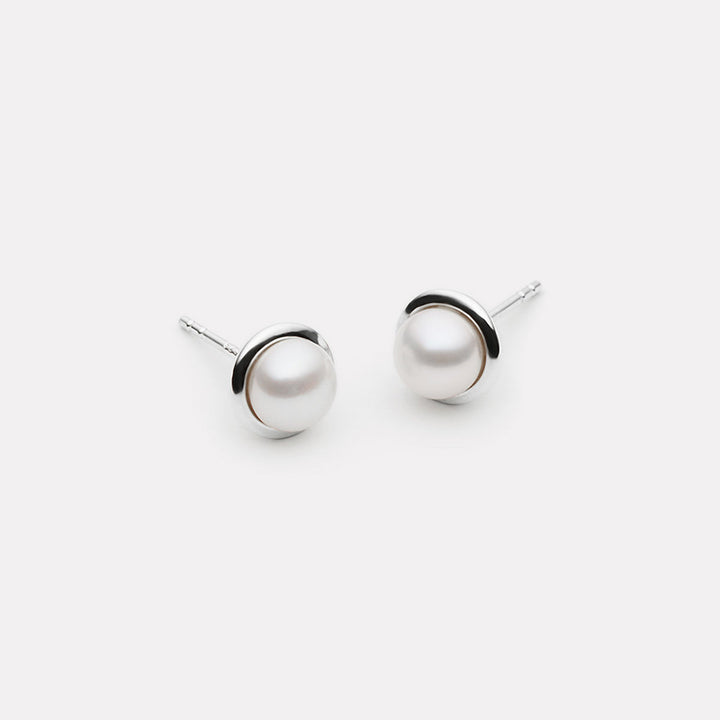 MOONBEAM & PEARL STUD EARRING