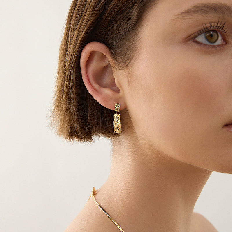 MILLELUCI RECTANGULAR PETITE EARRINGS