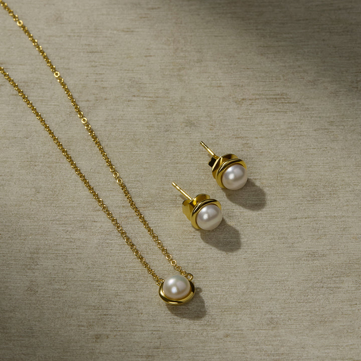 MOONBEAM & PEARL NECKLACE