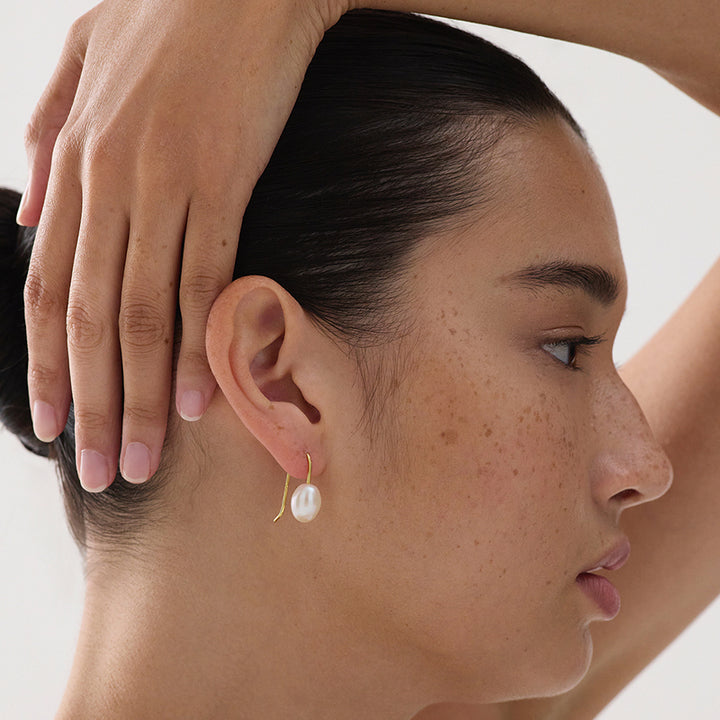 ISLA PEARL EARRING