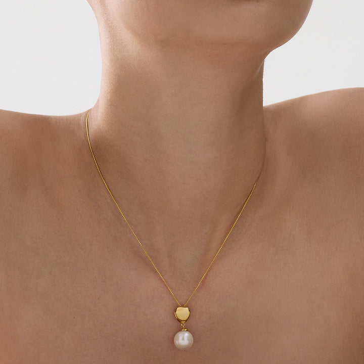 ISLANDER PEARL NECKLACE