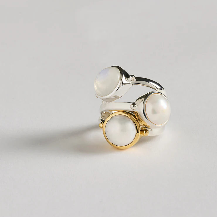 GARLAND PEARL RING
