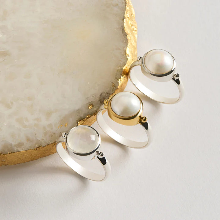 GARLAND PEARL RING