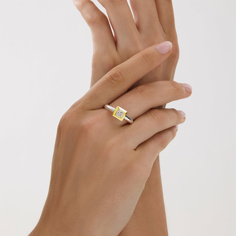 HALO 2-TONE CUBIC ZIRCONIA RING