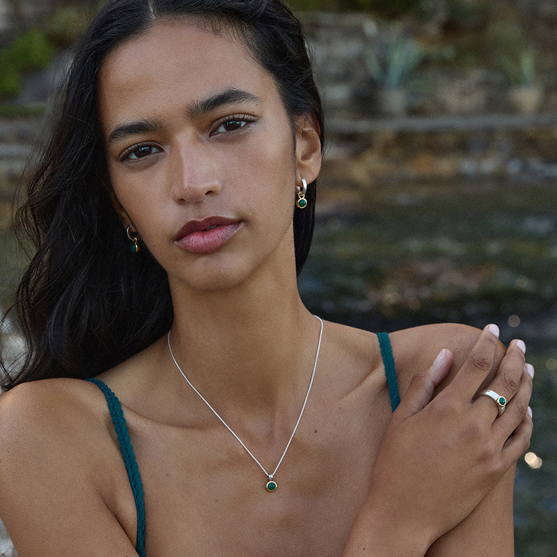 SOLACE GREEN ONYX HUGGIE EARRING