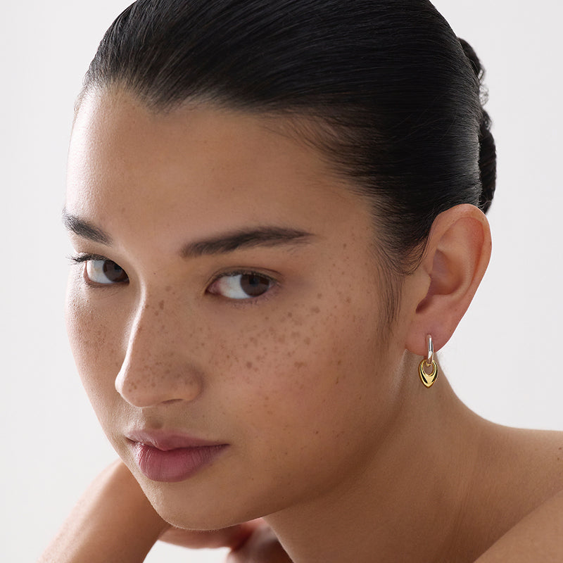 PETAL HUGGIE EARRING