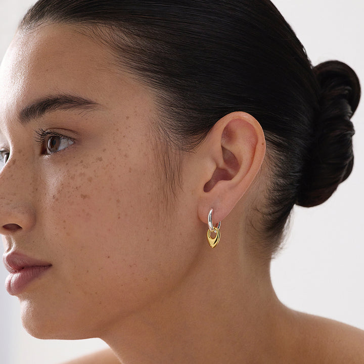 PETAL HUGGIE EARRING