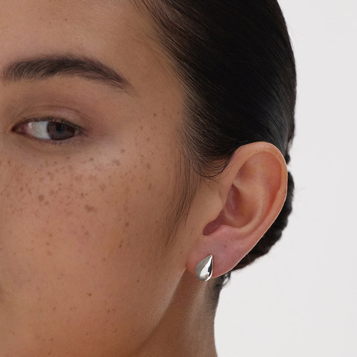 LIORA STUD EARRING