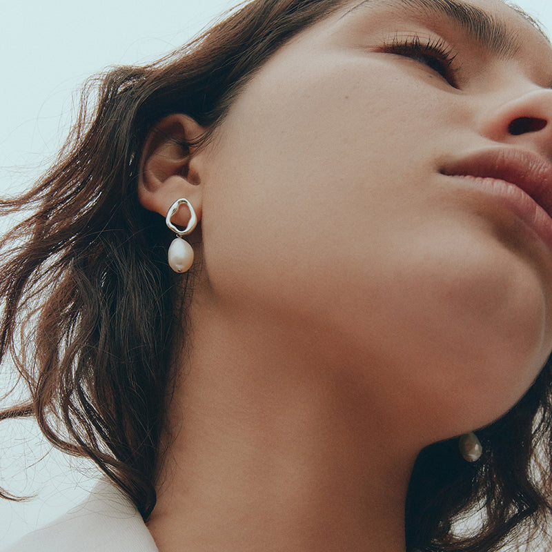 CIELO PEARL DROP EARRINGS