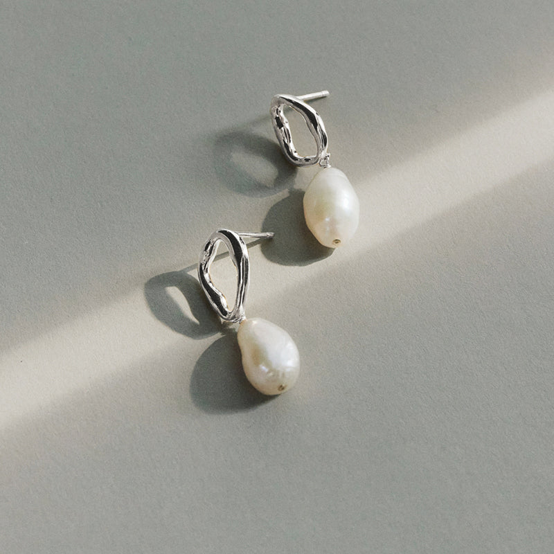 CIELO PEARL DROP EARRINGS