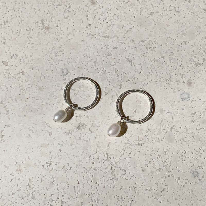 MINI PEARL HOOPS
